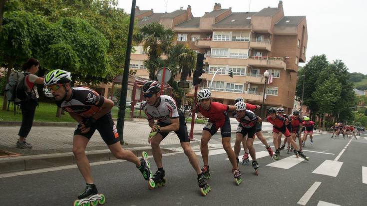 Argazki erreportajea: Lerroko patinen lasterketa Zumaian