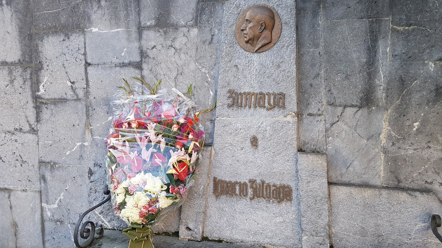 Lore sorta jarri diote Zuloagaren irudiari, artistaren heriotzaren 75. urteurrenean