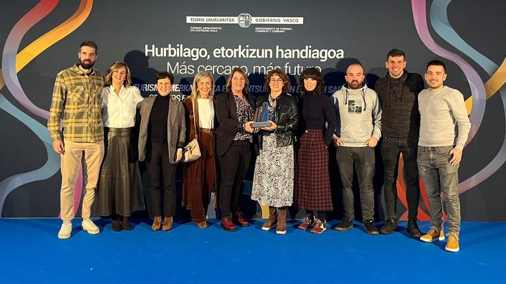 Bertan merkatari elkarteak Euskadiko Merkataritza Eremuen Dinamizazio Saria jaso du