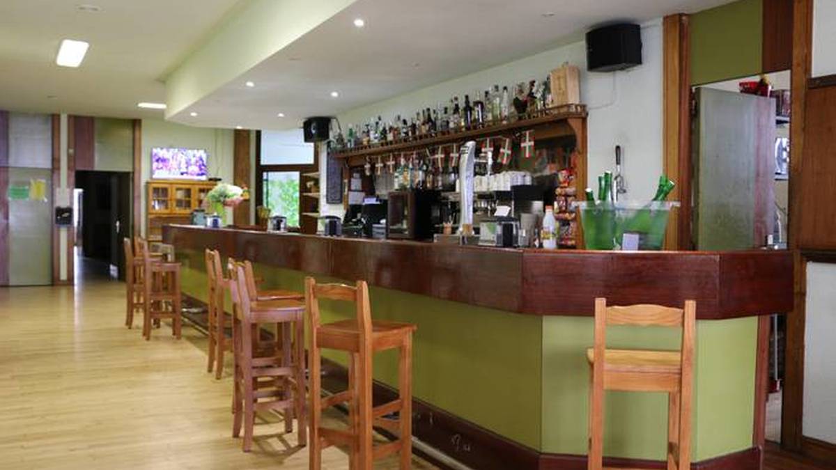 Hilaren 25era arte egin daitezke jubilatuen elkarteko taberna eta jatetxea kudeatzeko proposamenak