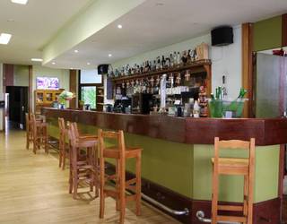 Hilaren 25era arte egin daitezke jubilatuen elkarteko taberna eta jatetxea kudeatzeko proposamenak