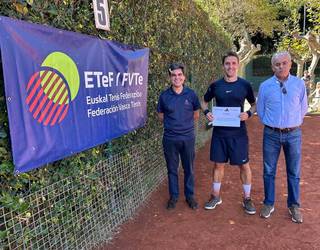 Euskadiko Tenis Txapelketa irabazi du Jon Orbegozok