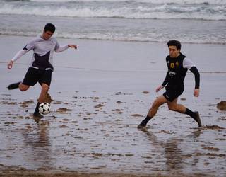 Larunbat eguerdian jokatuko dituzte plaieroak