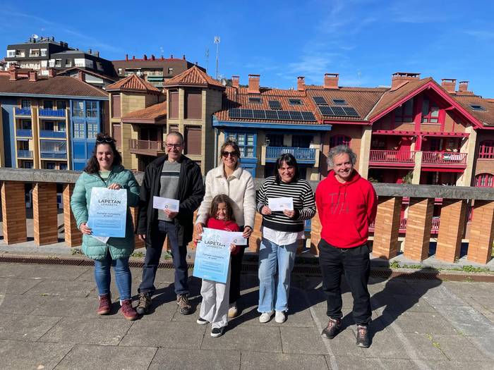 Lapetan lehiaketako irabazleek sariak jaso dituzte