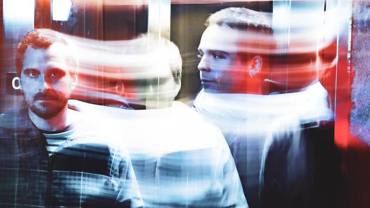 Elektronikaren uhinetan arakatzen