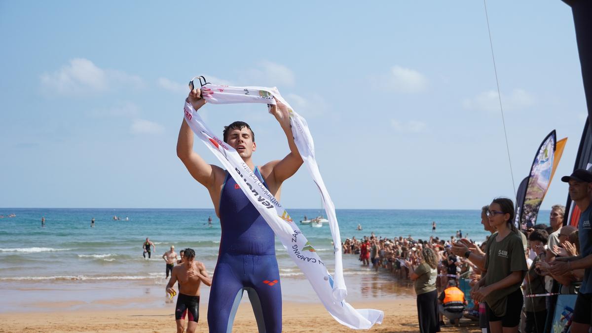 Emozioz betetako zeharkaldia izan da aurtengo Getaria-Zarautz