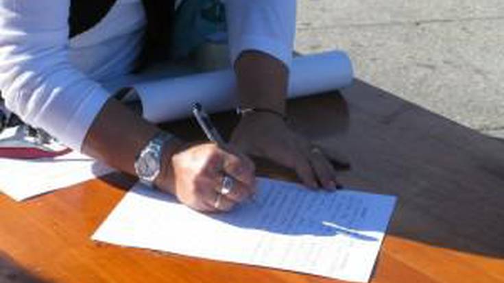 Hauteskundeetara aurkeztu ahal izateko sinadurak bildu behar dituzte eskualdeko herri plataformek