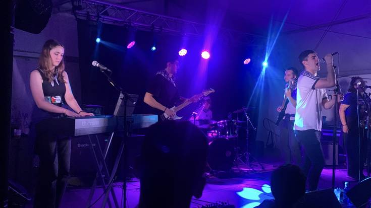 Bertsio gauak jarri dio musika repetizioen hasierari