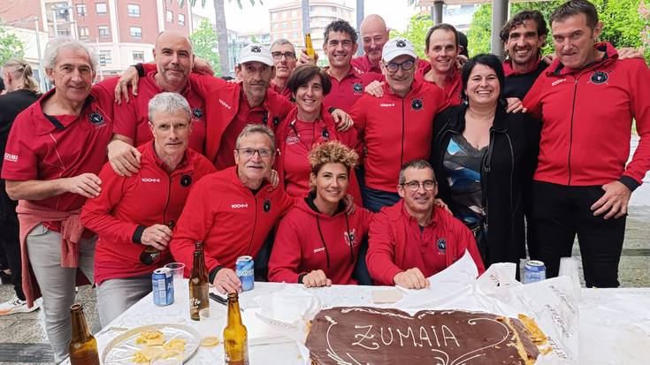 Bigarren egin dute Zumaiako beteranoek Santurtziko traineru estropadan