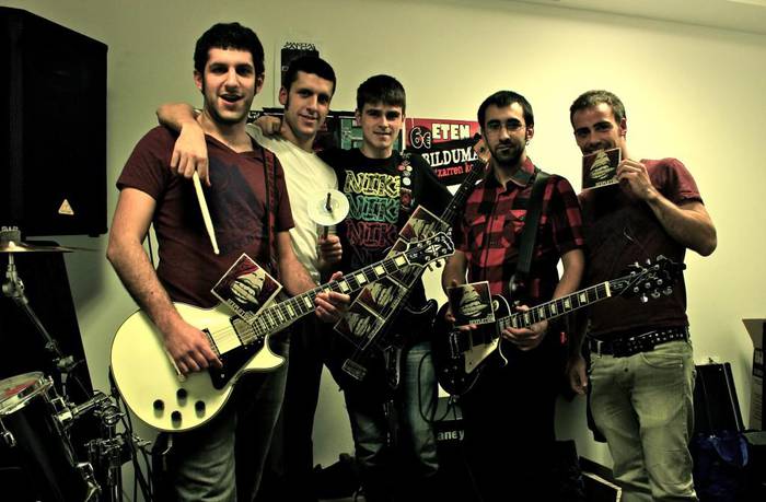 Agurreko kontzertua emango du gaur Sexplotionek