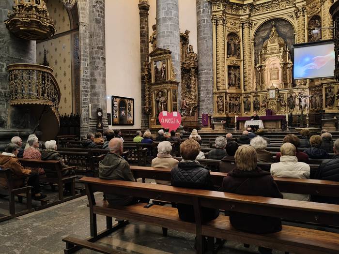 Laikoa izatea zer den eta haren egitekoak zein diren azaldu ditu Ion Arrutik parrokian