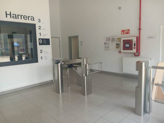 Martxan da Zestoako kiroldegiko sarrerako tornua