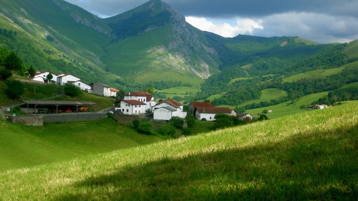 Behorlegi mendira irteera egingo du Pagoetak maiatzaren 18an