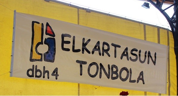 IKASTOLATIK ESKERRAK EMANEZ