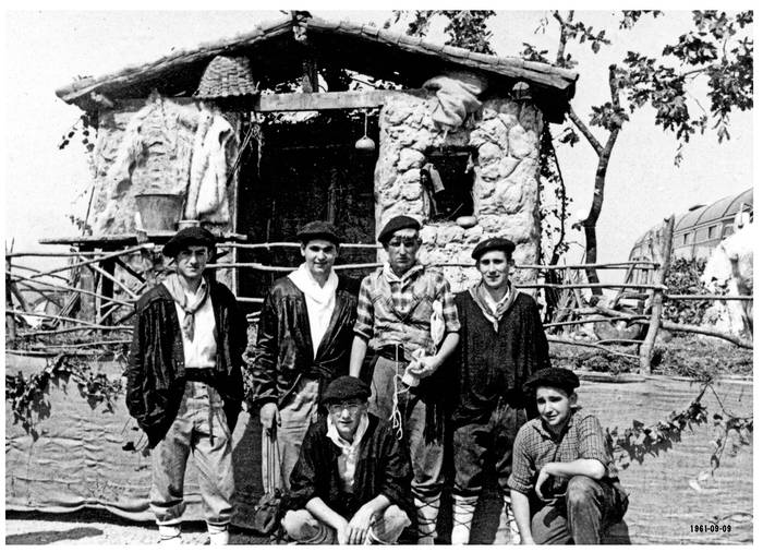 Irudietan: 1959, 1960 eta 1961eko Euskal Jai Egunak