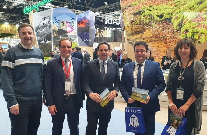 Fitur azokan daude Zarauzko turismoaren ordezkariak ere
