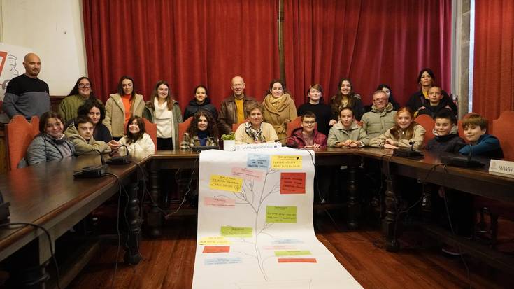 Haur eta Nerabeen Eskubideen Foroa aurkeztu dute, herriaren garapenean "subjektu aktiboa" izan daitezen