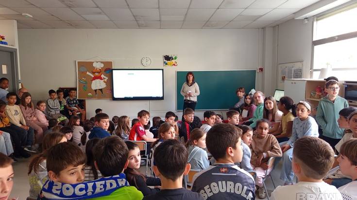 Ikastetxeek askotariko ekintzak egin dituzte Emakumeen Nazioarteko Egunaren harira