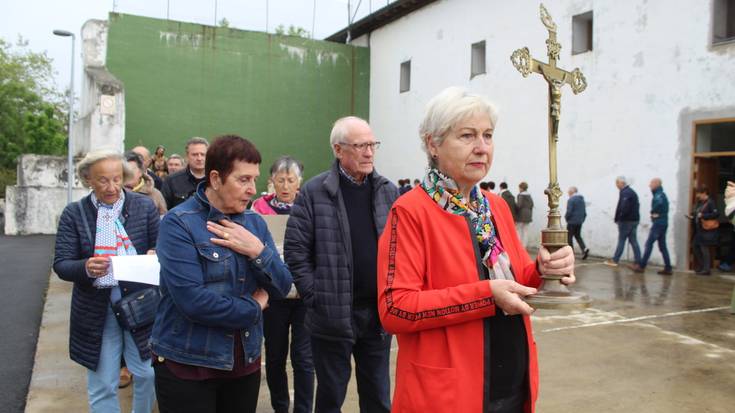 Prozesioa, meza eta hamaiketakoa izan dira Madariagan San Isidro eguna ospatzeko osagaiak