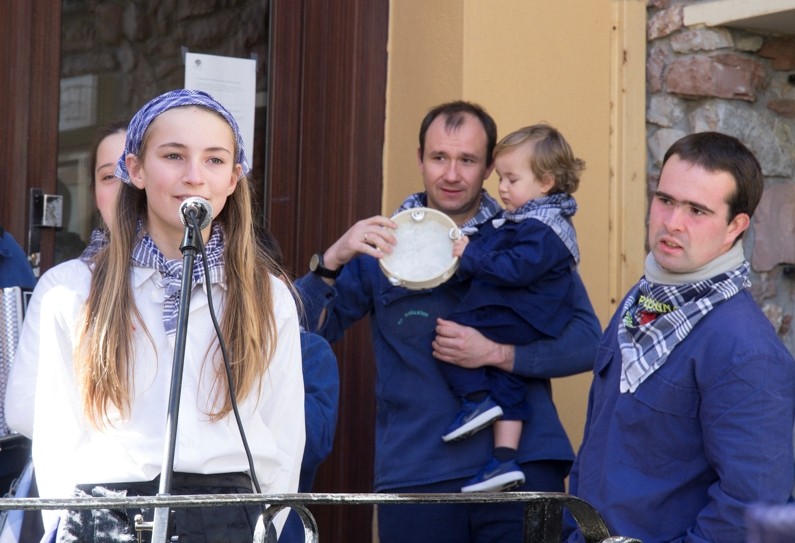 Bertso eskolak hasi dira Forondan