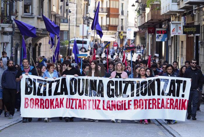 "Bizitza duina guztiontzat" eskatu dute Maiatzaren 1ean Zumaian