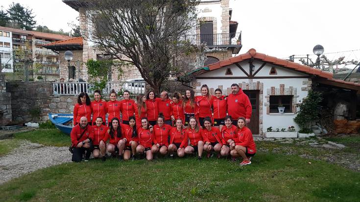 Zumaiako emakumezkoen traineruak laugarren egin du San Pedron