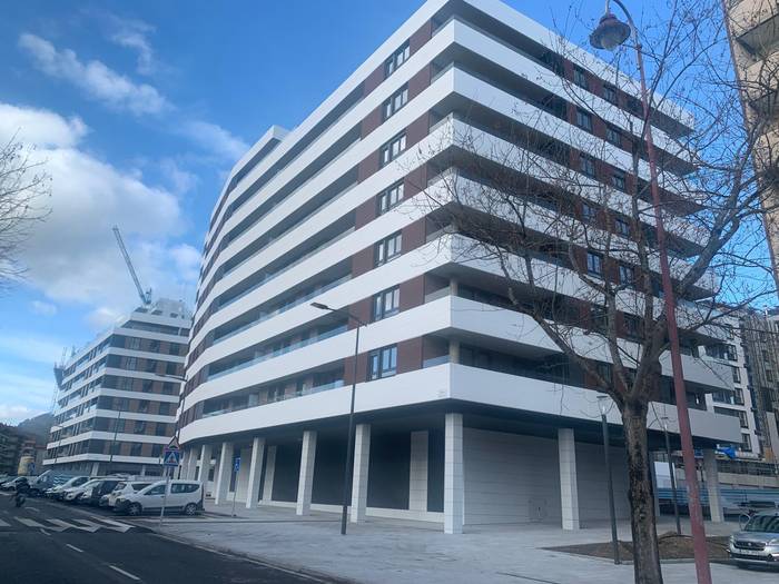 Salberdin hegoaldeko lehen etxebizitzetan bizitzen hasteko aukera dute bizilagunek