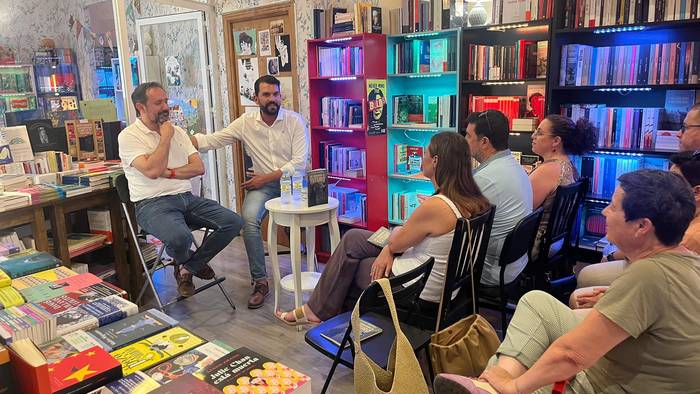 'Adimen artifiziala, laguna ala etsaia?' solasaldia bihar, Zazpin