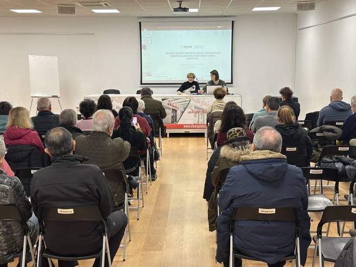 Frankismoak errepresaliatutako emakumeak izan ditu hizpide Zuloagak