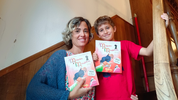 'Miraren mendekua' liburua aurkeztuko dute bihar Nerea Loiolak eta Xuhar Epeldek Garoan