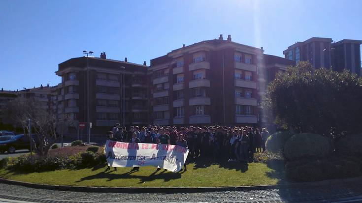 Errepresio kasuak salatu dituzte Azpeitiko eta Zestoako dozenaka ikaslek