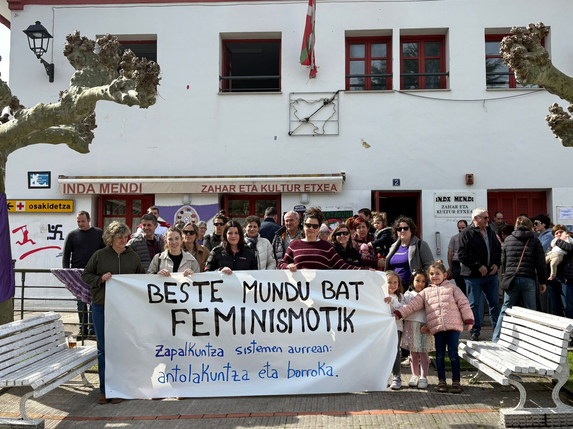 Aizarnazabalen ere feminismoa ardatz duen mundua aldarrikatu dute