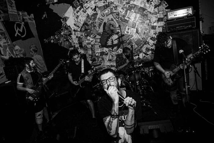 Ezinegon eta Sutge taldeak ariko dira zuzenean Putzuzulon