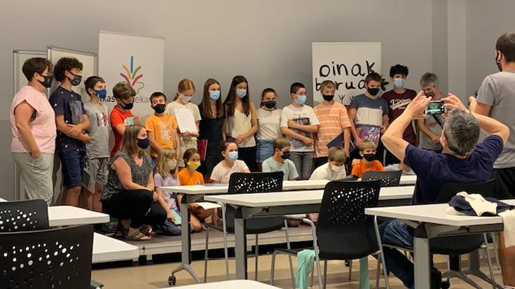 Mikel Ostolazak bigarren saria jaso du Gipuzkoako Bertso Idatzien Eskolarteko Txapelketan