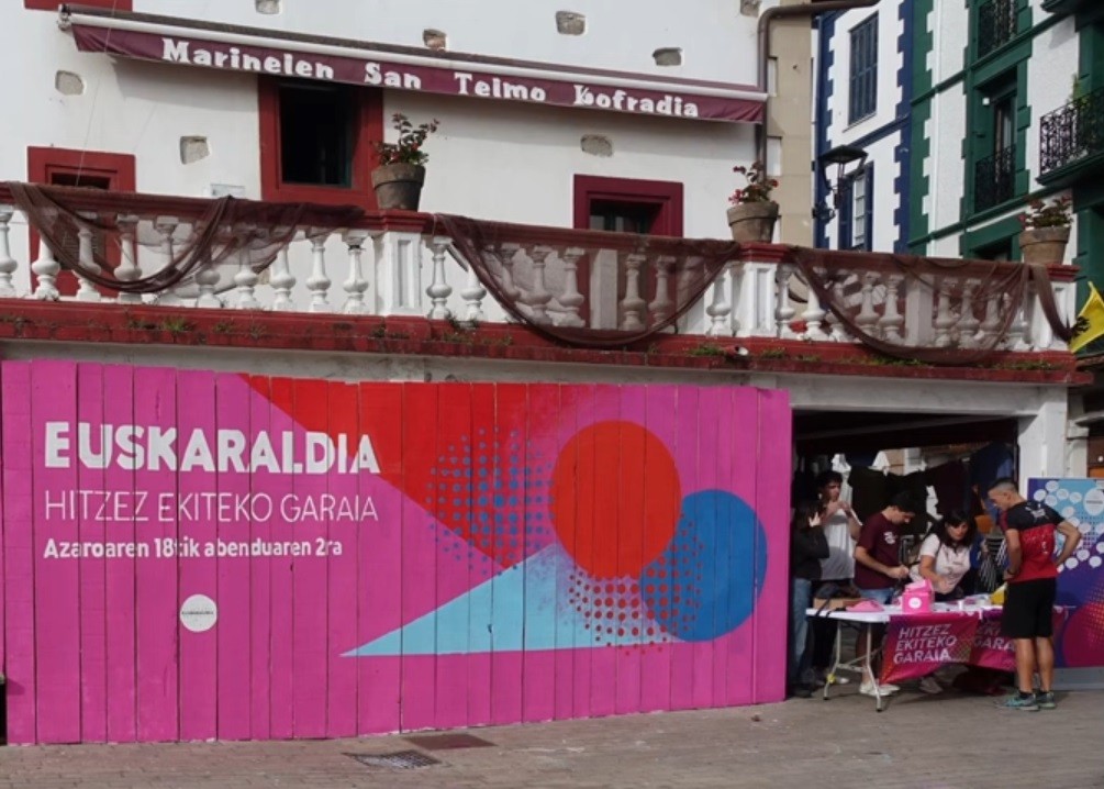 Euskaraldirako izena emateko mahaiak gaurtik aurrera