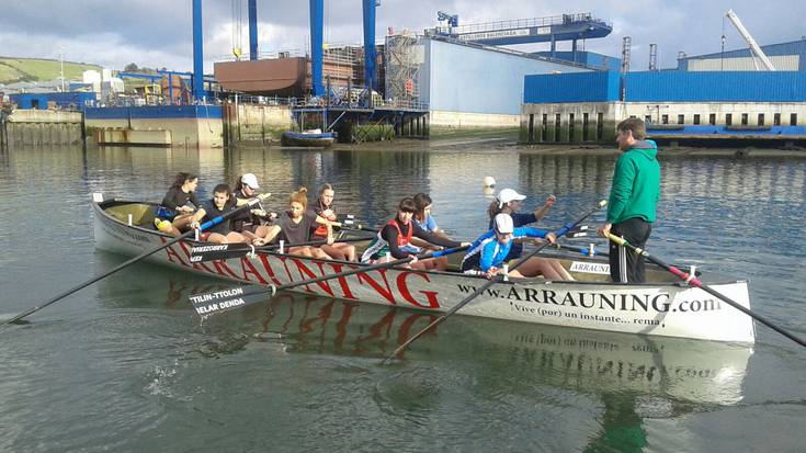 Zumaiako eta Hernaniko emakumeek trainerua atera nahi dute datorren udan