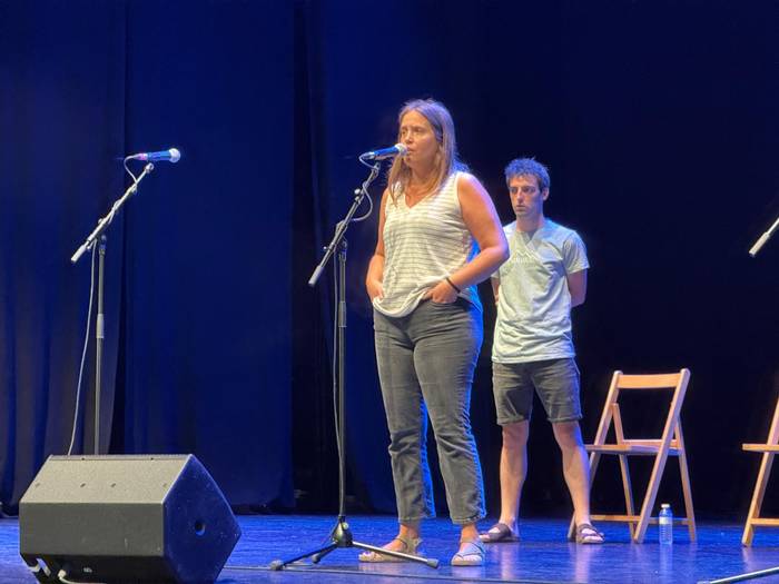 Bertso giroan elkartu dira herriko ikastetxeak, Baztartxon