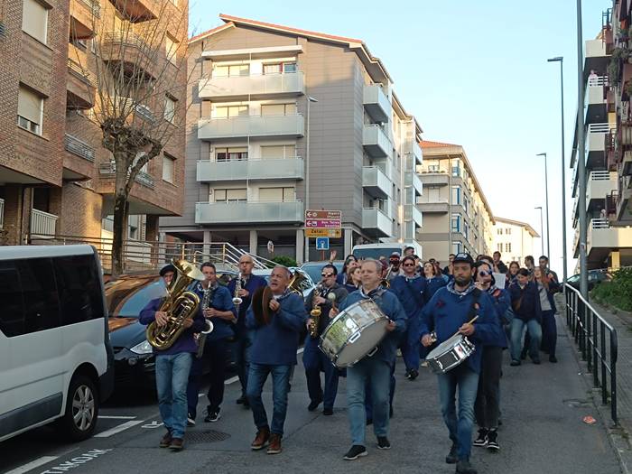 Kalera aterako da Zumai txaranga bihar, Santa Zezilia eguna ospatzeko
