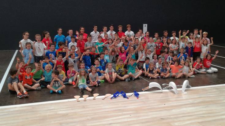 Ate irekien jardunaldia egin da Aitzuri frontoian