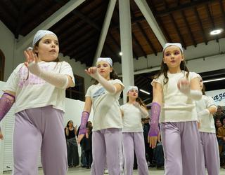 Dotore aritu dira Enara Lanzeta dantza eskolako ikasleak lehenengo emanaldian