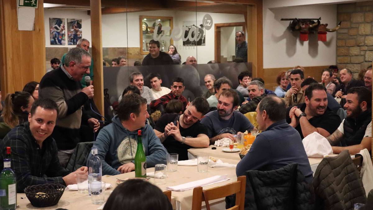 Sagardo denboraldian murgildu dira Izetan ere