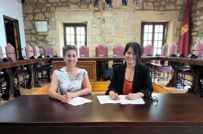 Gobernua osatzeko akordioa sinatu dute EAJk eta PSE-EEk