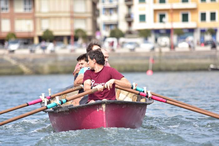 Bihar zabalduko da Olarro Eguneko batel estropadetarako izen ematea