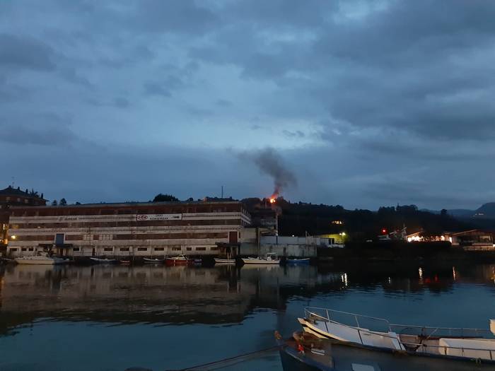 Sutea izan da Aiako Arratola Aldea auzoko txabola batean