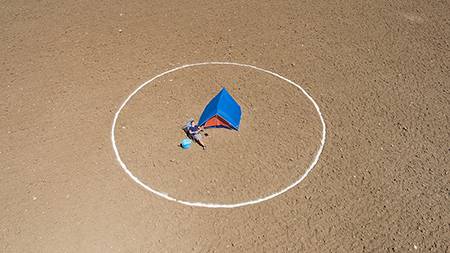 Boluntarioak behar ditu Ruben Martin de Lucasek 'performance' bat egiteko