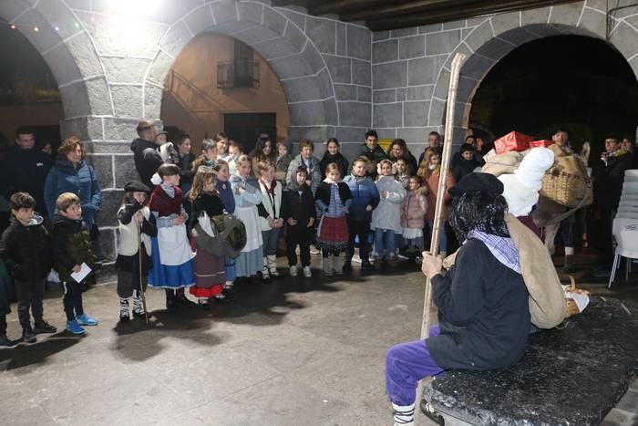 Abenduaren 23an iritsiko dira Mari Domingi eta Olentzero Beizamara