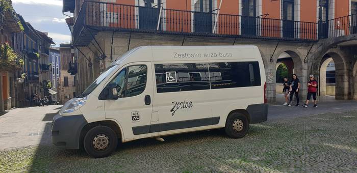 Abuztuan ez da auzoetako autobus zerbitzurik izango