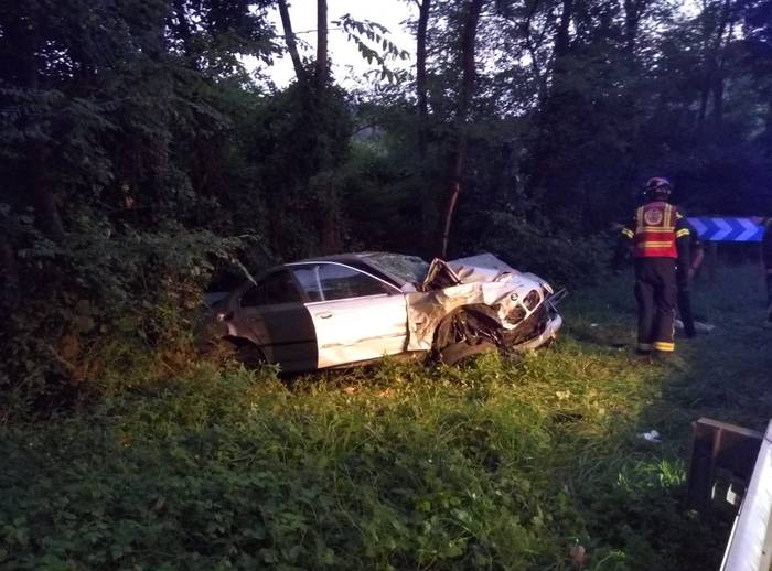 Auto istripua gertatu zen atzo iluntzean Orion, Botaleku inguruan