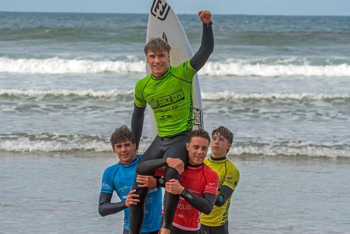 Gijon Surf City Junior Series txapelketa irabazi dute Nahia Calderonek eta Oxel Oregik