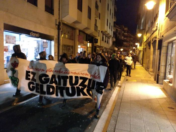BIDEOA: Atxiloketak salatu dituzte hainbat zarauztarrek